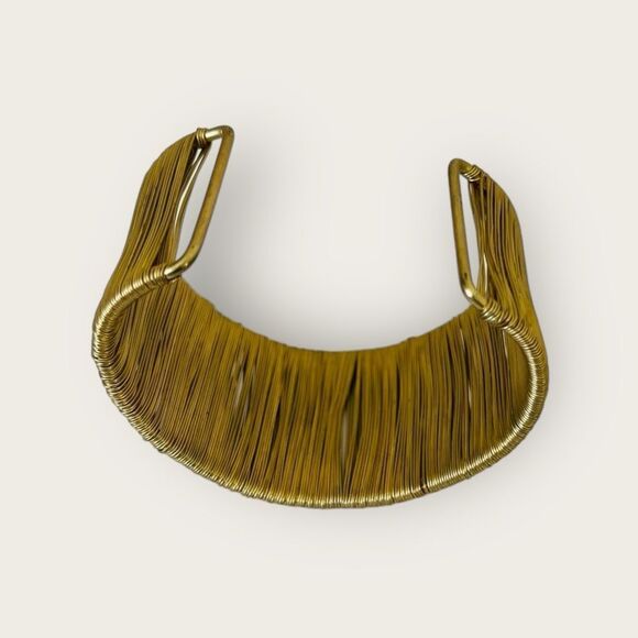 Wide open gold plated wire cuff bracelet - Picture 6 of 8